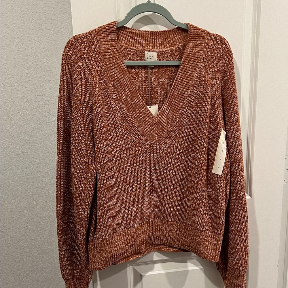 Women's V-Neck Sweater - Rust